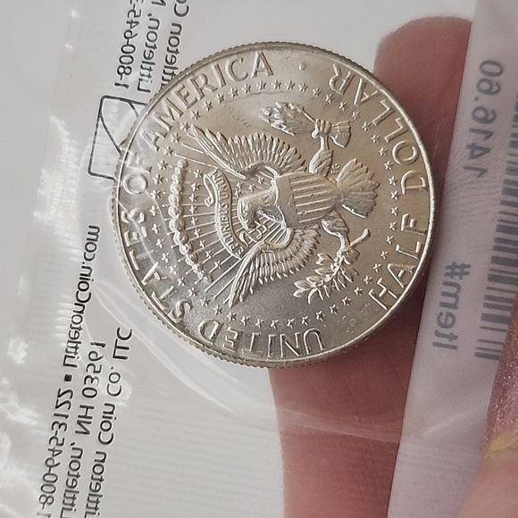 1964 Kennedy Silver Half Dollar Uncirculated - 60 NWT - Picture 4 of 5